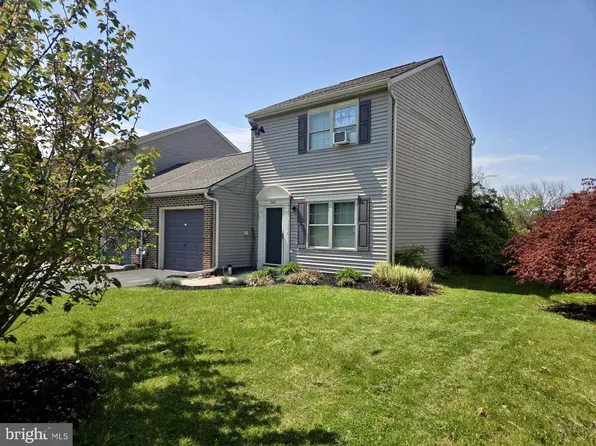 3419 Glen Hollow Dr, Dover, PA 17315