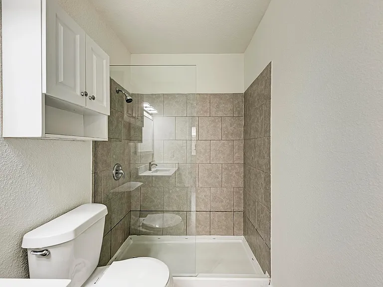1010 W 23rd St #5 — Photo 17
