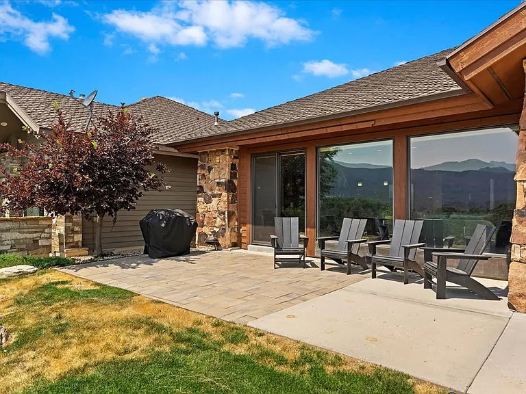 4378 Sunrise Dr — Photo 25