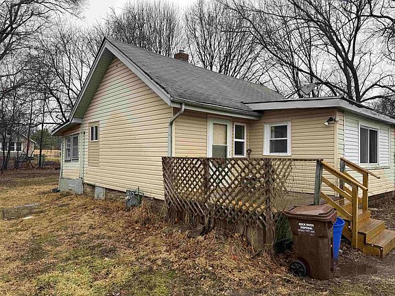 3rd image of 501 Alberts Ct