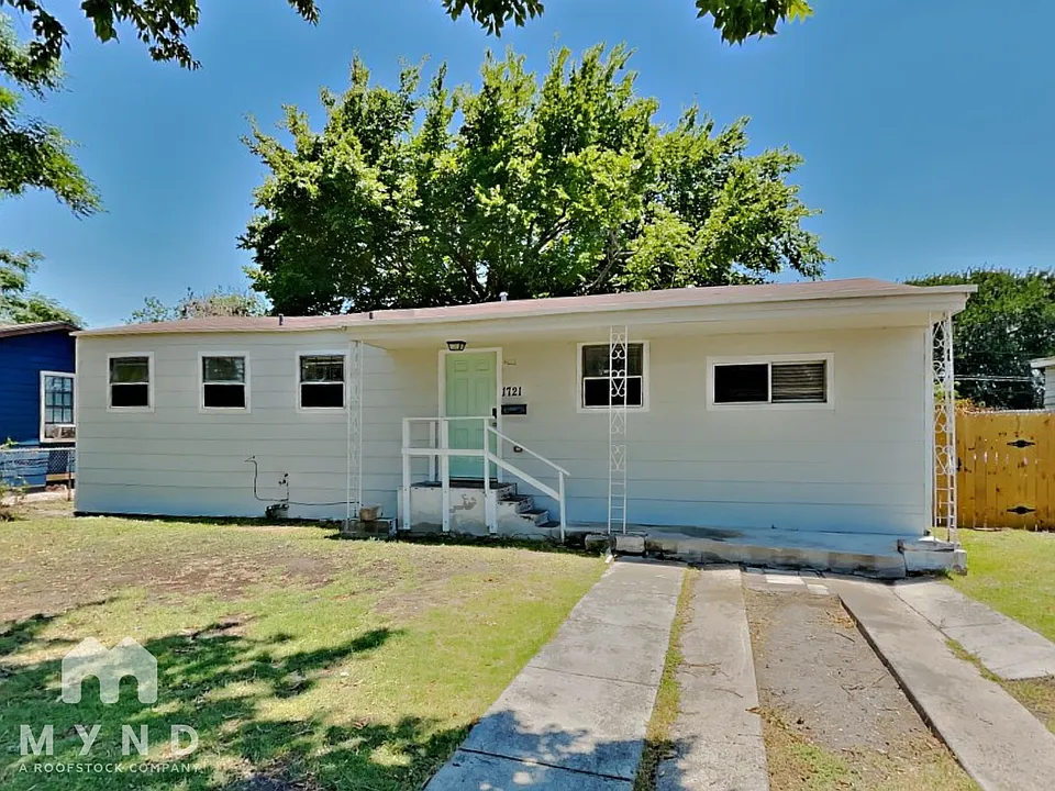 1721 Whiting Dr