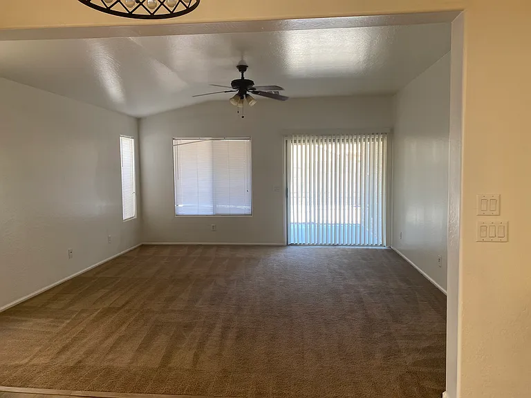 9124 W Heber Rd — Photo 8