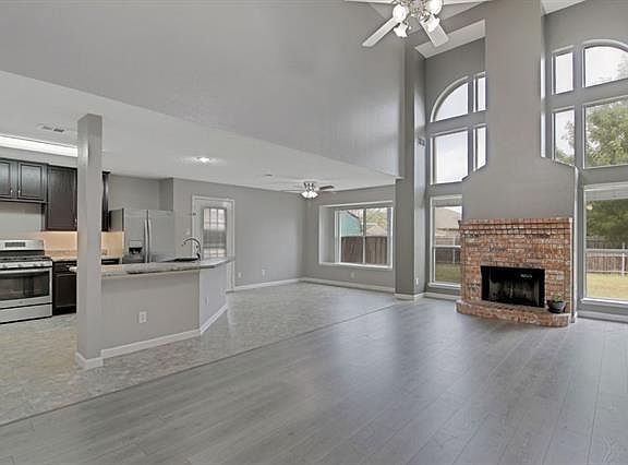 2nd image of 6727 Silvercrest Dr