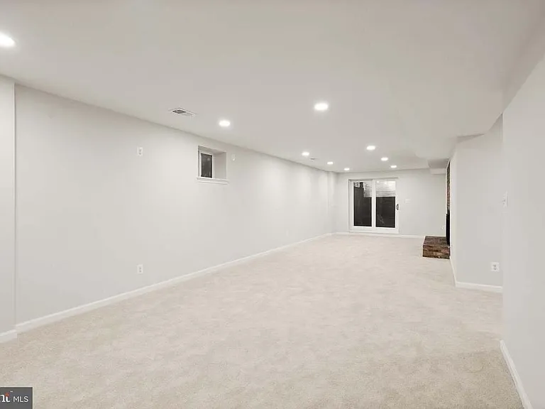 14863 Prestige Dr — Photo 17