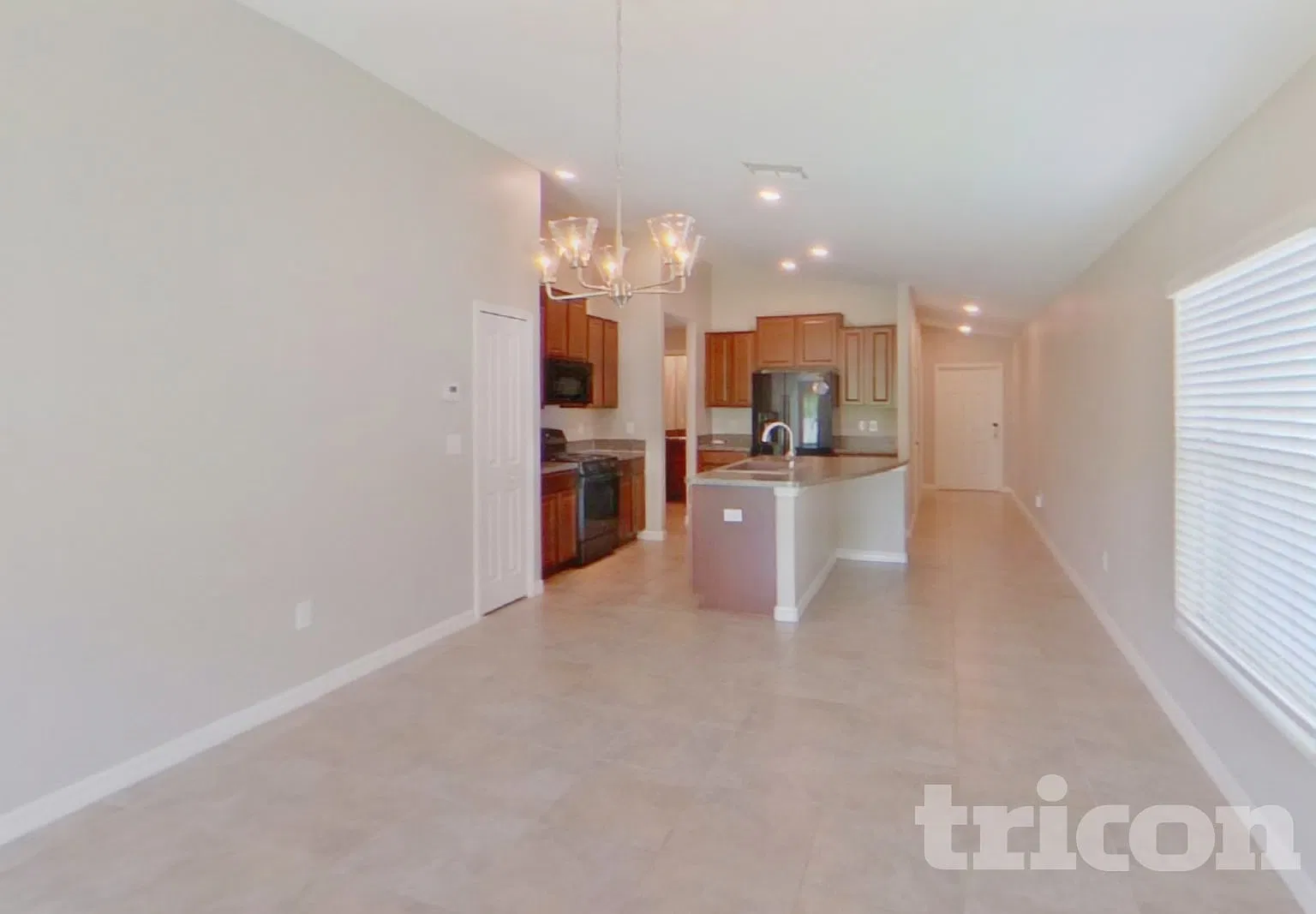 5151 White Chicory Drive Apollo Beach FL — Photo 4