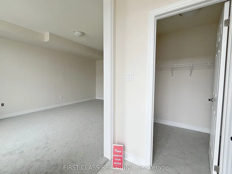 33 Mumbai Dr — Photo 2