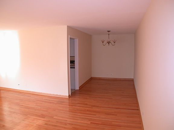 4th image of 835 Judson Ave APT 310
