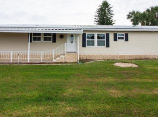 1610 Skyline Dr, Tavares, FL 32778