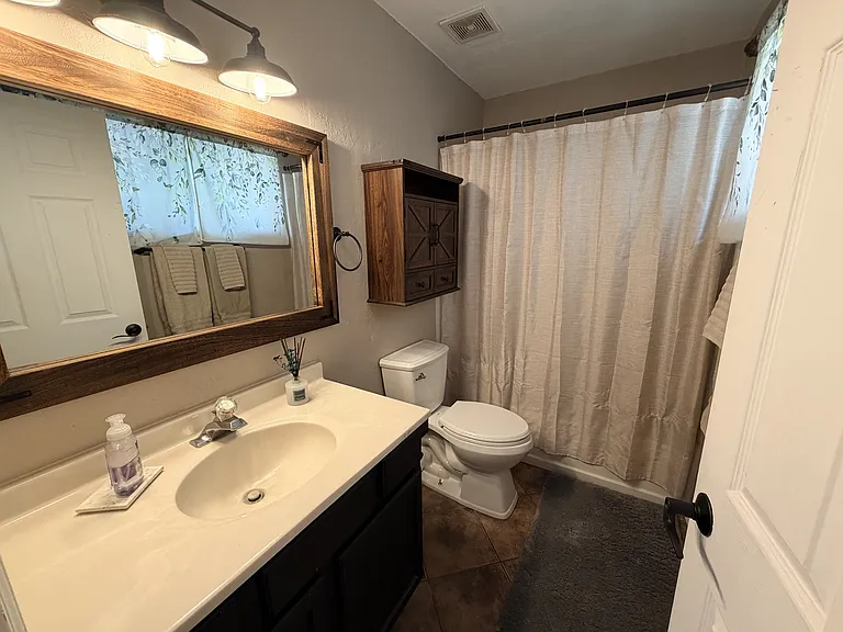 574 Meadowbrook Dr — Photo 6