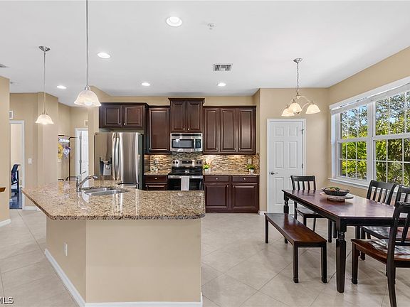 3rd image of 5790 Harbour Club Rd APT 201
