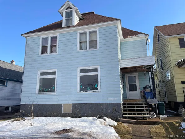 408 Oak St, Ishpeming, MI 49849