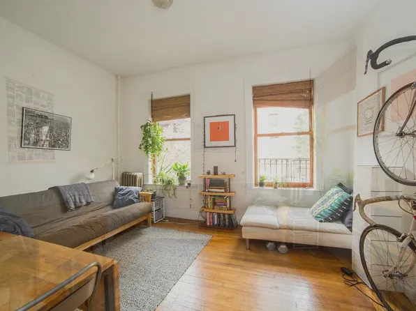 90 Pierrepont Street image 1 of 8