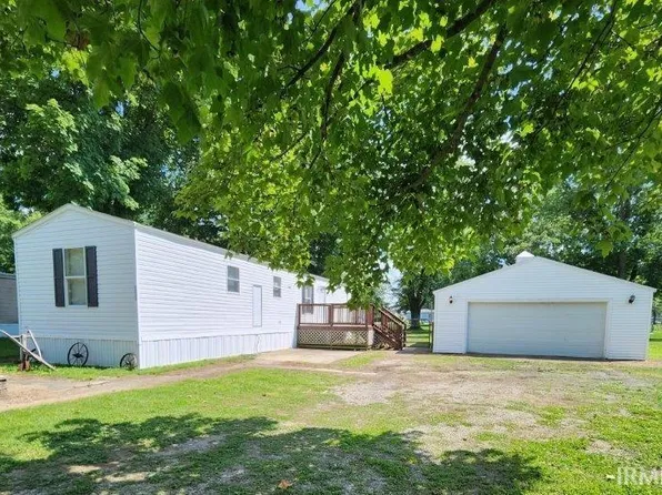 9737 E Excalibur Pl, Cromwell, IN 46732