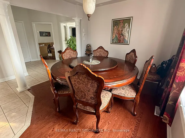 12 Donherb Cres — Photo 8