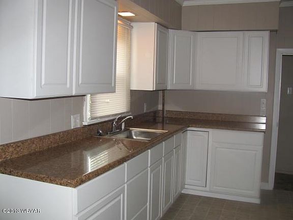 2nd image of 33 W Park St