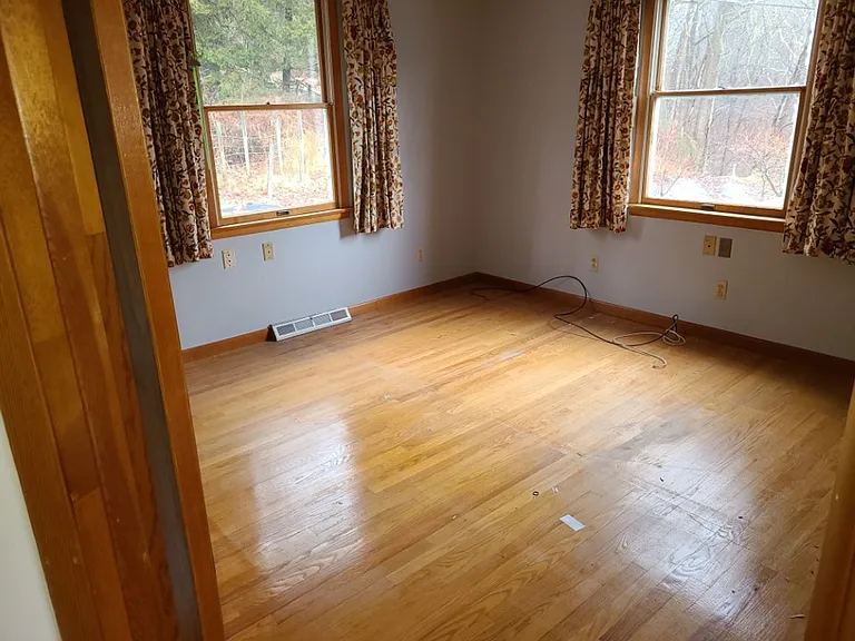 10910 Harford Rd — Photo 10