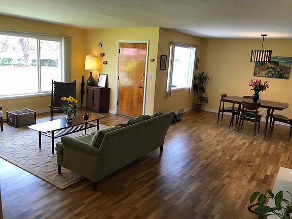 4th image of 3004 Plymouth Dr