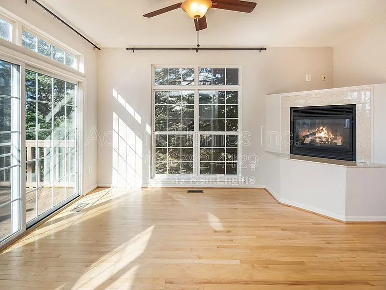 6450 Waterfield Rd — Photo 4