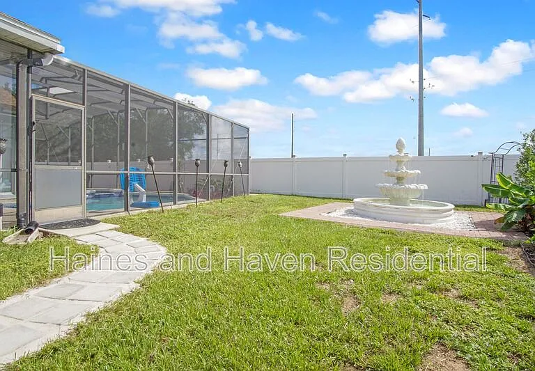 403 Corvina Dr — Photo 15