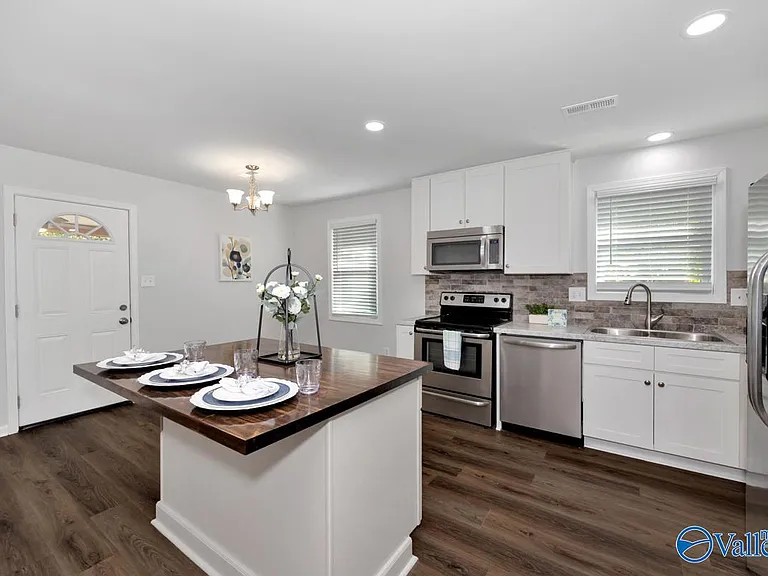 3908 W Oak Way SW — Photo 11