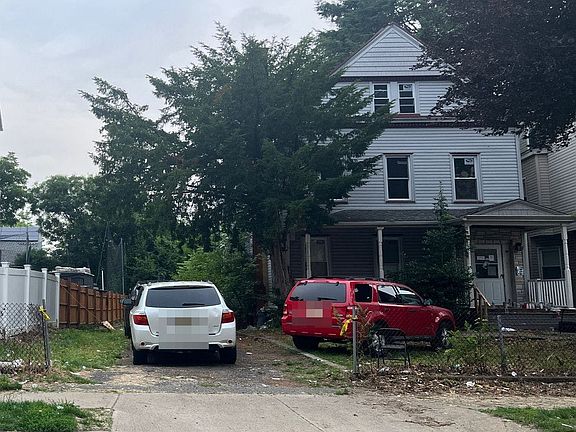 3rd image of 247 No Grove St
