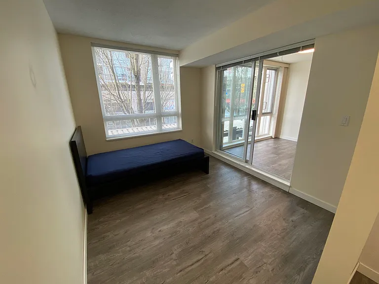 1163 The High St — Photo 6