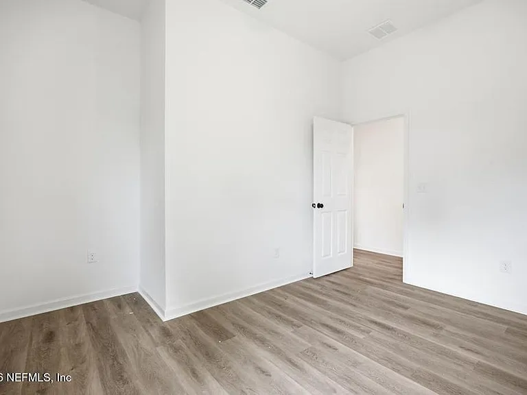 12164 Lyons St — Photo 17
