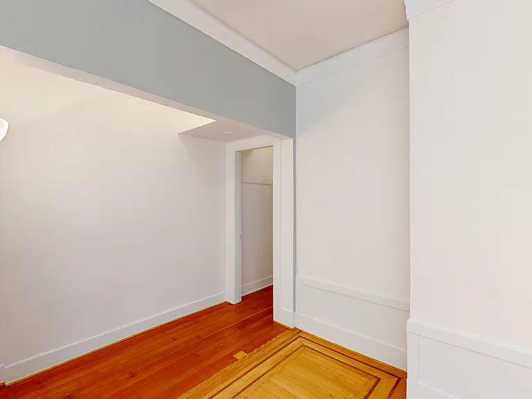 1408 California St #203 — Photo 5