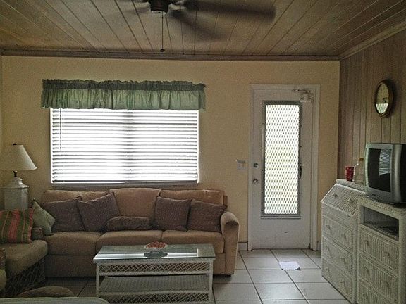 4th image of 30 Andrews Ave #23