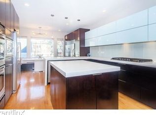 19 Harris St, Brookline, MA 02446