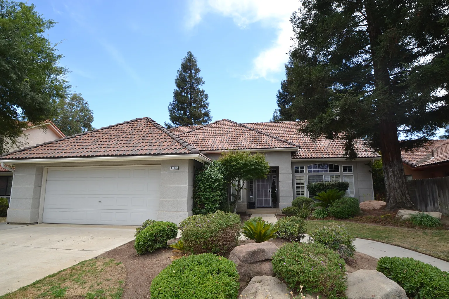 1785 E Brandon Ln photo 1