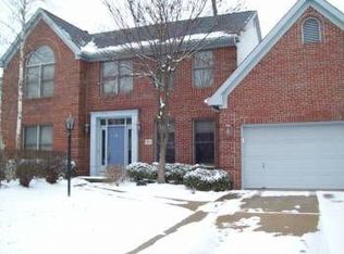 954 Bryn Mawr Dr, Columbus, OH 43230