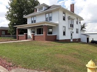 120 N Section St, Sullivan, IN 47882