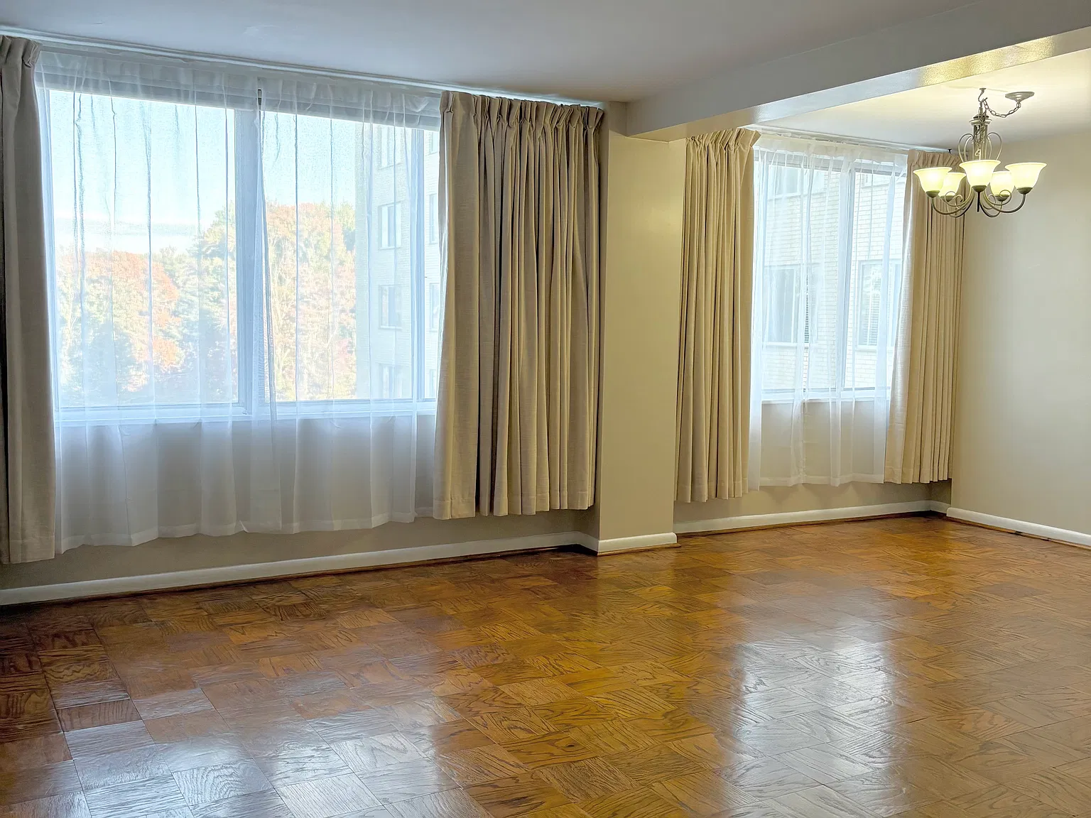 3 bed, 1362 sqft, $2,600 — Photo 4