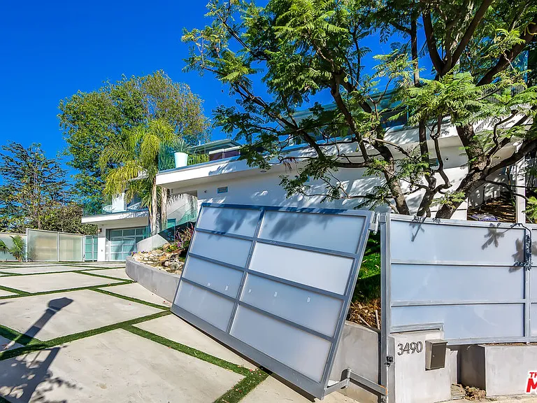 3490 Wonder View Pl — Photo 3