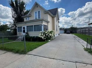 552 Burgess St, Saint Paul, MN 55103