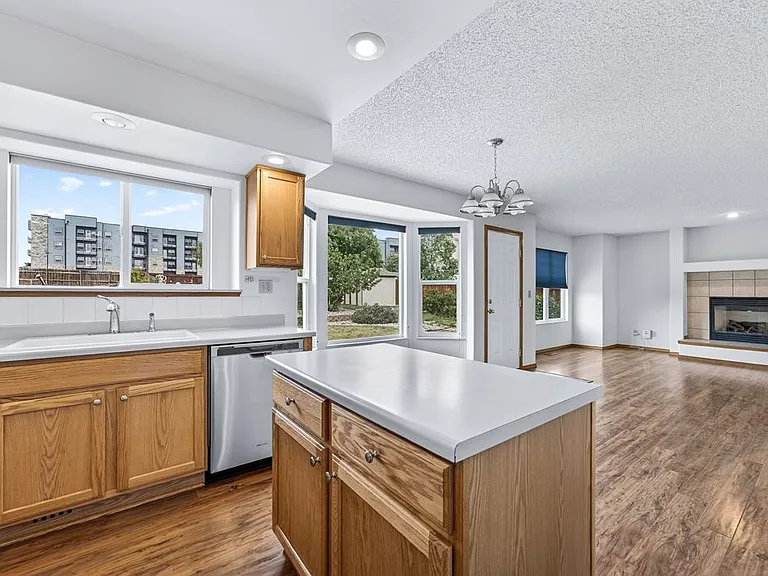 5660 Many Springs Dr — Photo 13