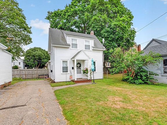 3rd image of 30 & 30B Maple Street