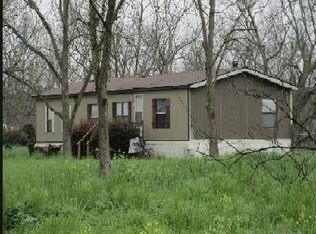 6105 Luke Rd, Ray City, GA 31645