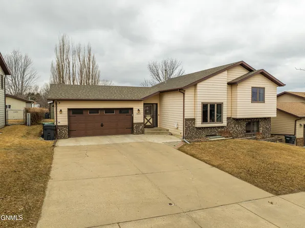 1801 12th Ave SE, Mandan, ND 58554