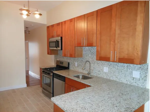 1214 N Calvert St APT 3, Baltimore, MD 21202