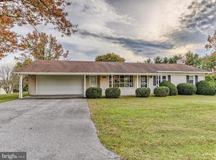 23 Colonial Dr, Hanover, PA 17331