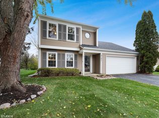 5141 Red Pine Ave, Gurnee, IL 60031