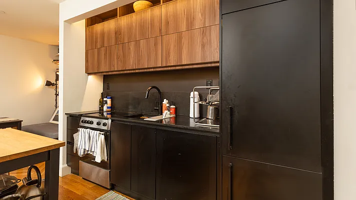 Rented by Nooklyn NYC LLC | media 67