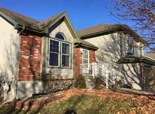 1806 Sunset Dr, Kearney, MO 64060