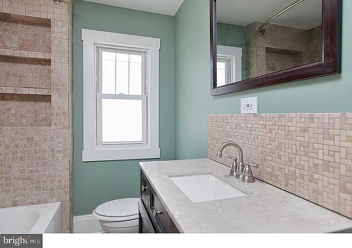23 E Wilson Ave — Photo 7