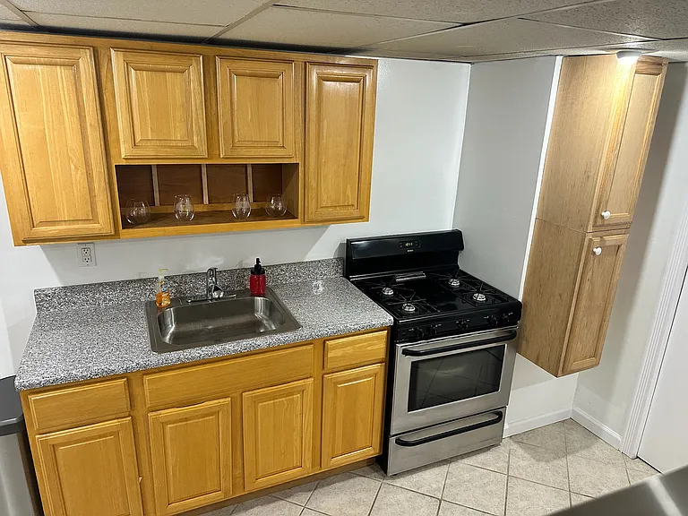 430 Thayer Ave — Photo 11