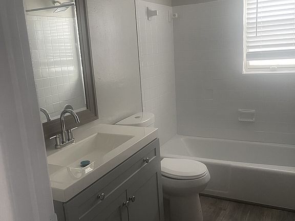 4th image of 4101 76th Ave N APT 124