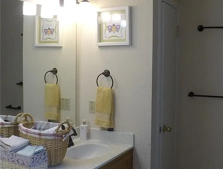1603 Sylvia Ln — Photo 13