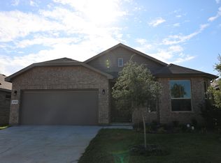 11121 Rockchapel Dr, Haslet, TX 76052